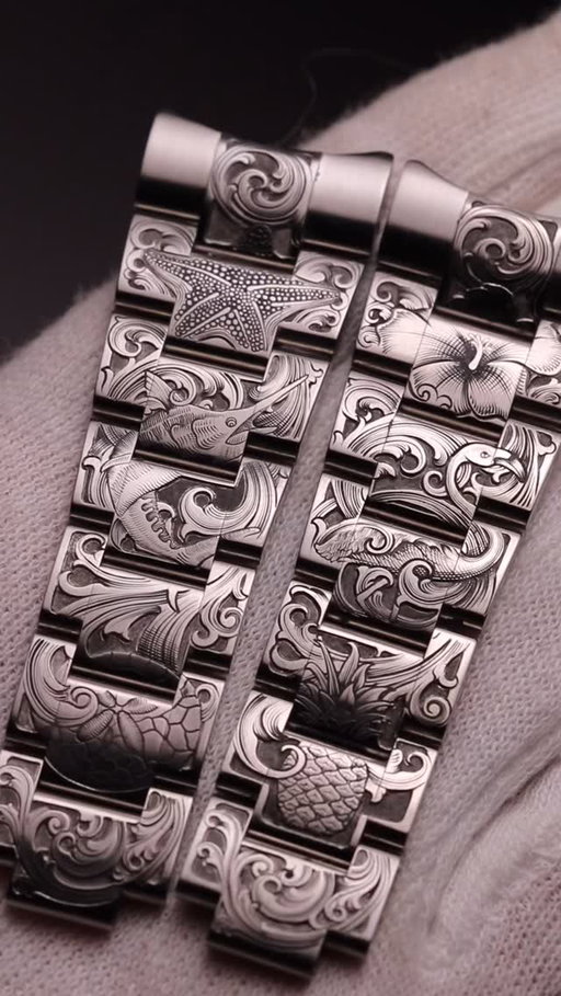 Both sides of “ The Bahamas” bracelet engraved.
.
#artcollection #rolexcollector #watchmaking #engravedwatch #watch