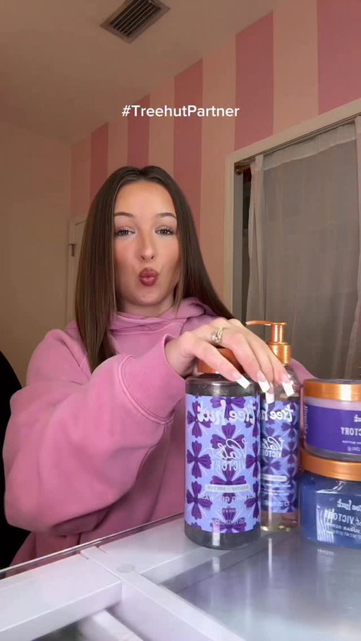 treehut‘s glow up is iconic! 🤭✨
how to enter the giveaway:
1. like this post!
2. make sure you’re following me (@emilylulamay) & @treehut 
3. tag a bestie who would love this! (more tags = more entries)
4. share this post to your story for an extra entry! 
#treehutpartner #ad #giveaway #treehut