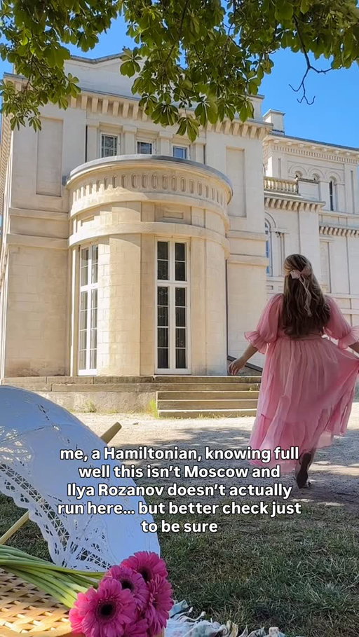 and the best part is I still know zero about hockey after watching a show about hockey. PERFECT. no notes. 🏒

📍Dundurn Castle • Hamilton Ontario (aka Ilya Rozanov’s running spot in Moscow)

#heatedrivalry #hamont #travelguide #ilyarozanov #shanehollander 
@heatedrivalrycrave @cravecanada @crave_pr