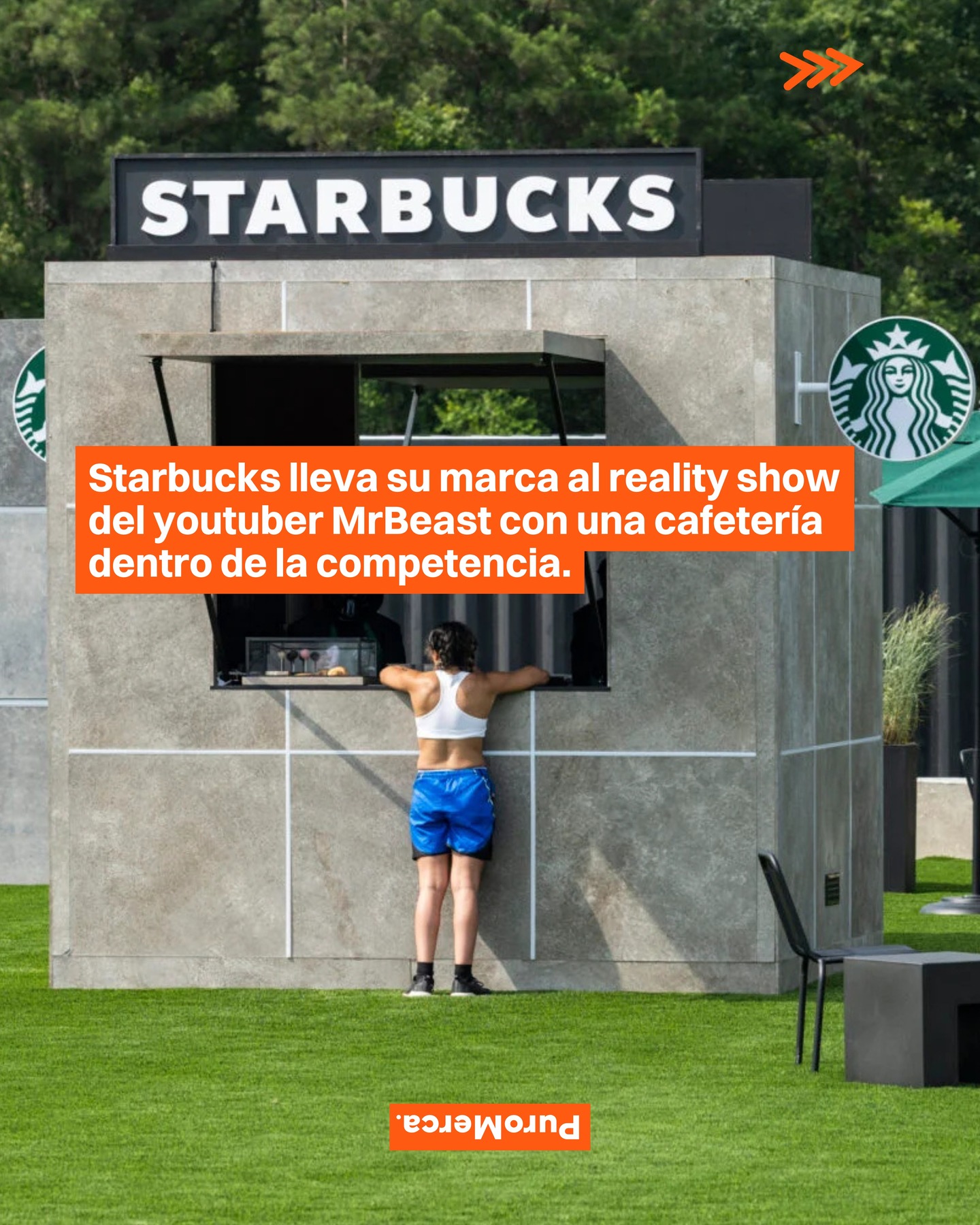 Starbucks se integra a la segunda temporada de Beast Games como socio estratégico, en una colaboración con MrBeast que amplía el alcance del entretenimiento de marca. La alianza coincide con el estreno de ‘Beast Games: Strong vs. Smart’ en Prime Video y coloca a la cadena de café como parte activa del formato del programa. ☕📺

A lo largo de la temporada, Starbucks impulsa la competencia que reúne a 200 participantes divididos entre fuerza e inteligencia, quienes compiten por un premio de 5 millones de dólares. La marca aparece integrada a la dinámica del show, acompañando los retos y aportando momentos clave que se incorporan a la narrativa del reality. 🍵🧠

Dentro de Beast City, el espacio donde conviven los concursantes, Starbucks opera como un punto de servicio permanente con acceso 24/7 a bebidas y alimentos. Esta presencia busca aportar continuidad y familiaridad en un entorno de alta exigencia física y mental, reforzando su rol como apoyo constante para los participantes. 🥤🎯

La colaboración también se traslada a las tiendas con el Cannon Ball Drink, una bebida desarrollada durante la grabación del programa y posteriormente llevada a los puntos de venta en Estados Unidos por tiempo limitado. ¿Qué opinas de esta colaboración entre Starbucks y MrBeast? 🤝📈

📸: @Starbucks

#PuroMerca 🧡