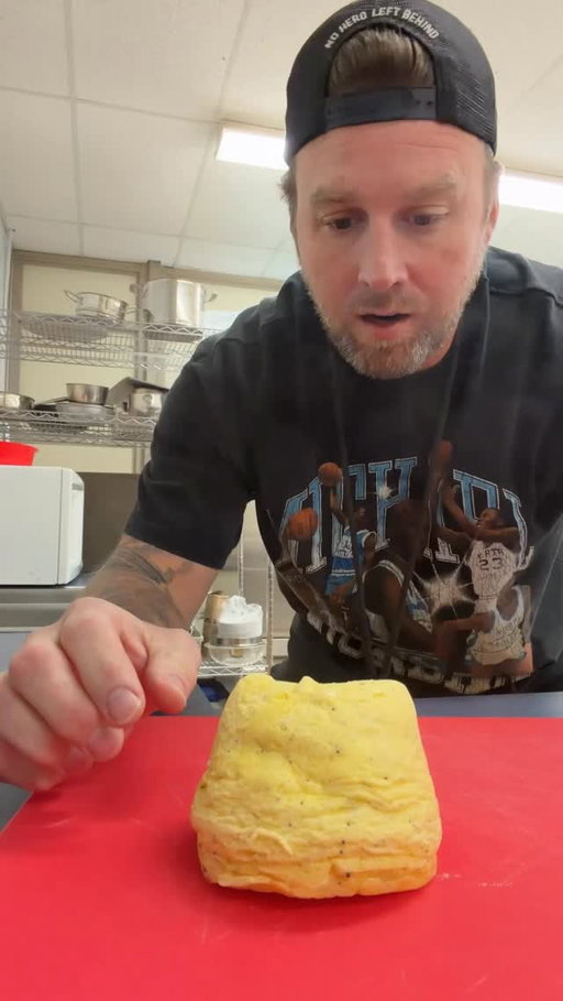 Way back in the 10’s I proved to people Mayo goes on Steak so I had to try these easy Microwave Mayo Eggs I saw from @3piecesofpecan and @russleess 

They DO NOT taste like Mayo which blew my mind! 

#groarkboysbbq #themeatteacher #mayoeggs