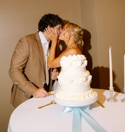 cheers to half a dozen with you! 🍰🦢

#6monthanniversary #marriedlife #married #anniversay #6months