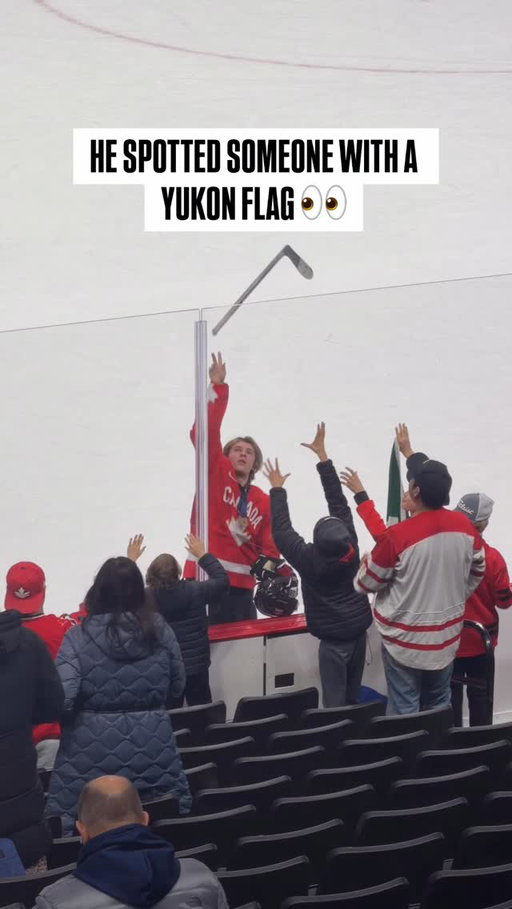 Classy move from McKenna after Canada wins the bronze medal 👏🇨🇦 #AStickIsEverything