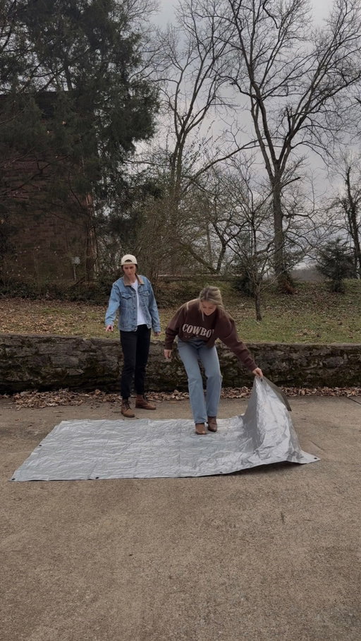 Easy tip for folding that tarp balled up in the corner of your garage … and yes it works on linens too 😅

#tips #hacks #diy #homeimprovement