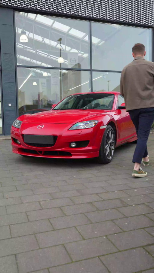 Every click. Every rev. It's more than a collection of sounds. It's an RX-8 symphony. 

🔴
 
Chaque petit bruit mécanique. Chaque montée en régime. C’est plus qu’un son : c’est la symphonie de la RX-8.

📷 @gisele_racing 

#RX8 #ASMR