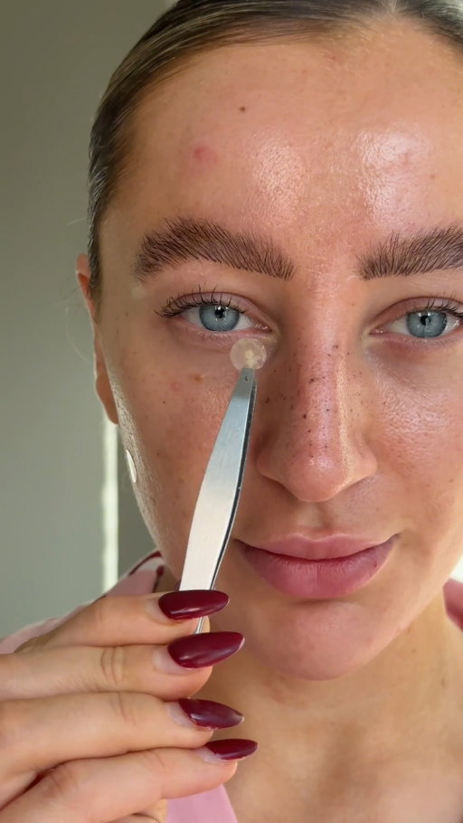 Say it with us - my real, unfiltered skin is beautiful 💜👏

Purifide Skin Restore patches look invisible on the skin help to treat spots whilst allowing your makeup-free, real complexion to shine through ✨