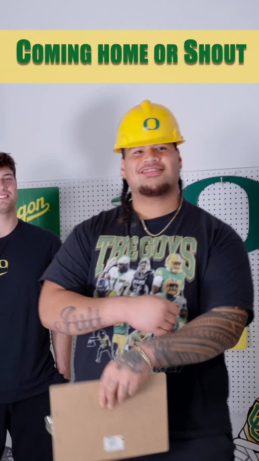 Which one are the guys going with? 

This or That with @oregonfootball’s @hollywood.hark, @uce.vita, and @lukebasso5. #GoDucks