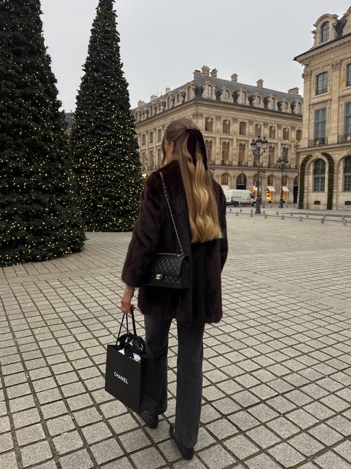 New year same shopping addiction

.
.
.

#pinterestgirl #outfitideas #parisianstyle #shopping