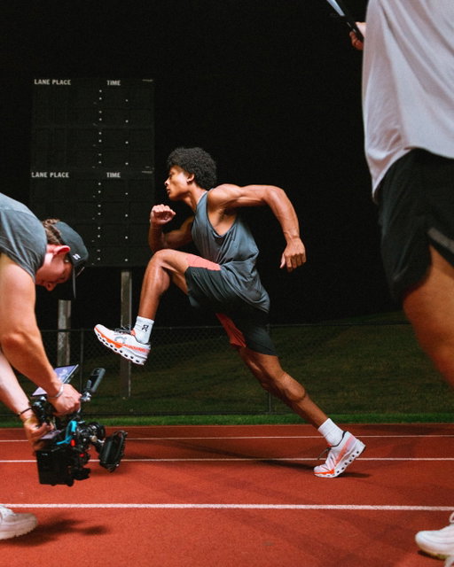 training in the clouds ☁️ 

finally getting around to sharing the BTS from the @on spec with @henrycharlesnicolas + @harrisonn

The beautiful team: @mariodevon_ @gentryhopkins @alliegibbons_ @dailinsiggers