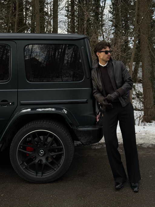 black on black
-
-
#dresswellthinkbig #simonfrdsm
-
-
#menswear #cars #explore