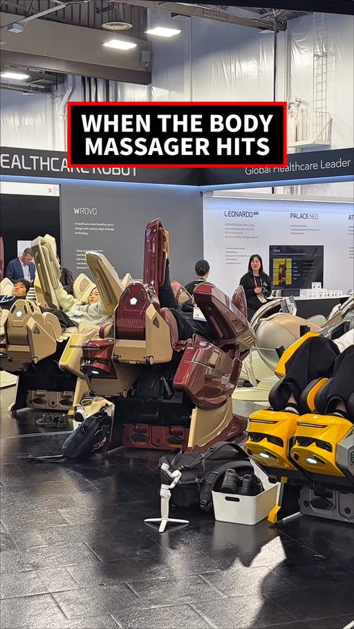 This award winning massage chair from Bodyfriend delivers personalized massage, rehabilitation support, and proactive heart monitoring with AI-powered ECG analysis. 🏅🫀

It can also guide stretching, exercise, and posture through robotic arm and leg movement. 💆‍♂️

#CES2026 #DigitalHealth #Robotics #AIHealth #HealthTech