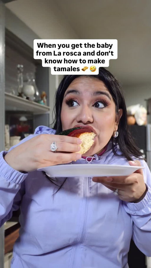 When you get the baby from 
La rosca and don’t know how to make tamales 🫔 🤣
#roscadereyes👑 #rosca #larosca #roscadereyes👑 #diadereyes