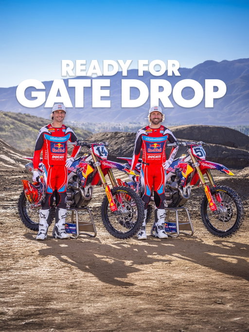 dropping the gate on 2026 👀

Ready to make history — Troy Lee Designs Red Bull Ducati Factory Racing Supercross and Pro Motocross team

🤝: @troyleedesigns + @ducatiusa 
🏍️: @justinbarcia + @dylanferrandis 

📸: @garthmilan @cudby