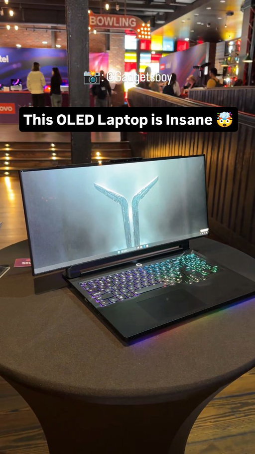 This is the Lenovo Legion Pro Rollable concept laptop showcased at CES 2026 
.
.
.
#ces2026 #tech #lenovo #legion 
📸: @gadgetsboy