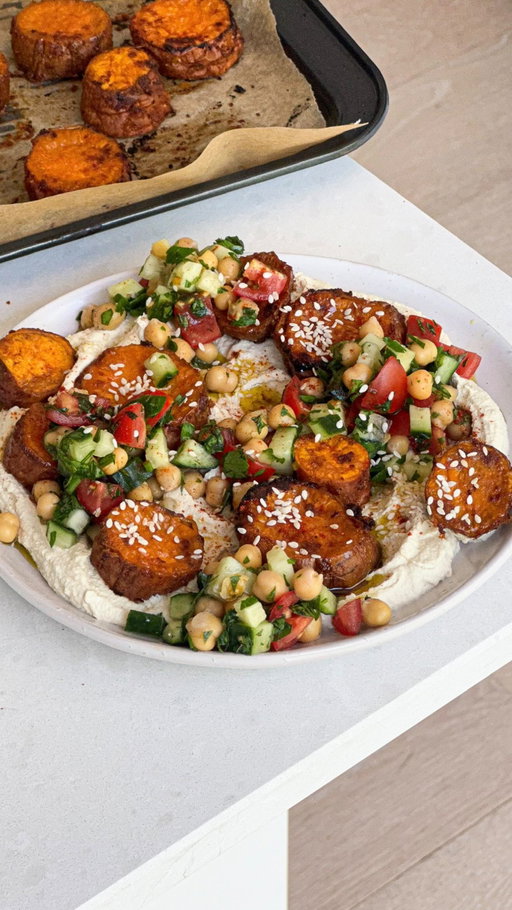 My go-to salad this Aussie summer !! 🥒

Creamy tofu base, roasted sweet potato, chickpeas, fresh veg, and herbs. This Mediterranean High-Protein Salad has been my lunch all week and for good reason. 

🥗 Comment “SALAD” and I’ll DM you the full recipe, or grab off my website (link in my bio).

#salad #saladrecipe #highproteinrecipes #highprotein #Mediterraneanrecipes