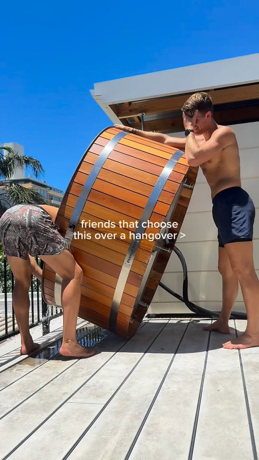 I now understand how the Egyptians built the pyramids 

After some ongoing debate with the landlord we have moved the icey upstairs and dismantled the sauna. Luckily it’s 40+ degrees all week so ice bath took priority. One piece at a time @primal.ice 🤝🏾