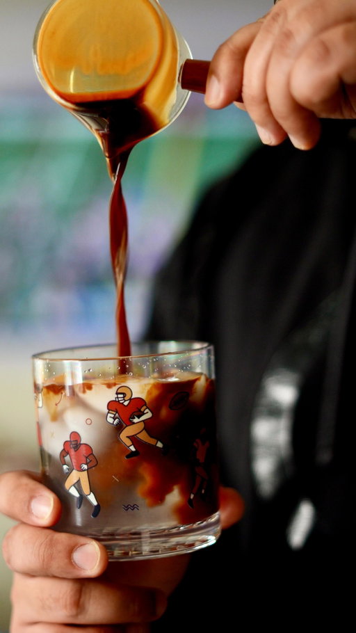 No broken glass. No party fouls. Just big plays and bigger cheers 🏈🍻 

These shatterproof TOSSWARE Game Day cups are made for tailgates, watch parties, and those last-second wins when everyone jumps off the couch. 

Sip, cheer, repeat—without worrying about the cleanup. 

👉 Grab yours before kickoff #sponsored @tossware