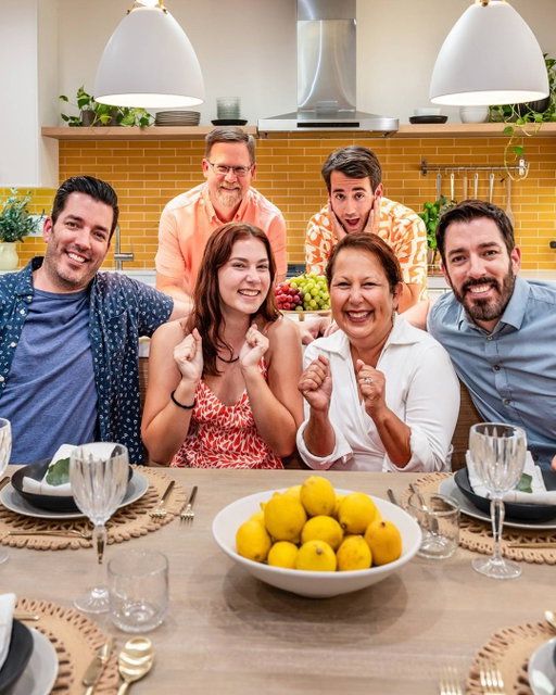 What was meant to be temporary turned into two decades with a dysfunctional layout for this family of four. How did Drew and Jonathan *finally* make it work for them? Find out at the link in our bio!