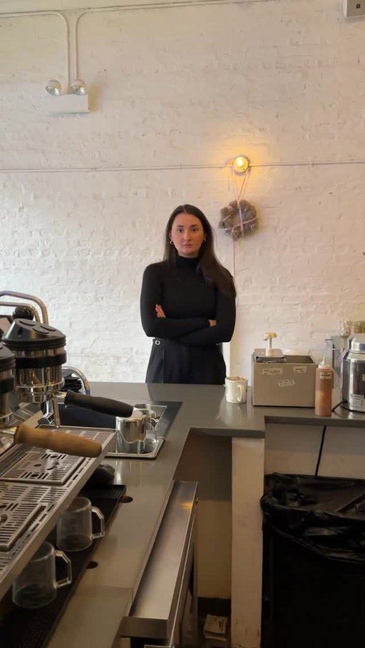 I’m a wannabe matcha girly stuck inside a coffee girlys body

#matcha #coffeeshop #barista