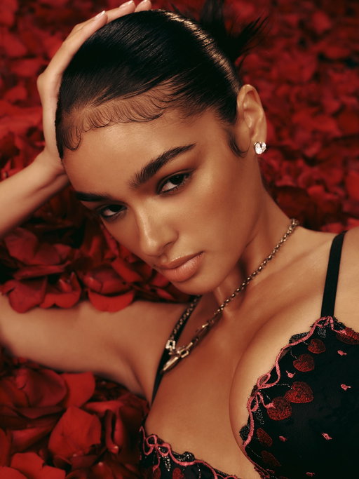 @lexcarringtonn getting in the Valentine’s Day spirit with @victoriassecret ❤️

#anm #anmmodels