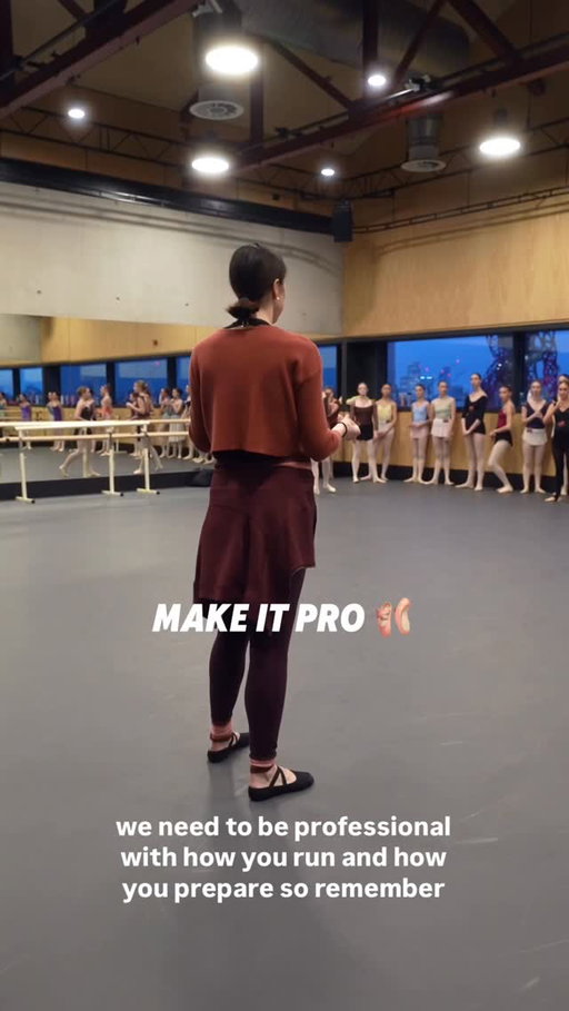 RUNNING IS HARD AS A BALLERINA : TIMING 🩰

Running is not just a matter of looking good. Often we are also running to a corner where we need to prepare which is a matter of timing, good presentation of arms and legs  all whilst not looking rushed. 

This is what we were working on here 😊

Do you struggle with runs? 

———-
#ballet #running #balerina #funny #vaganova