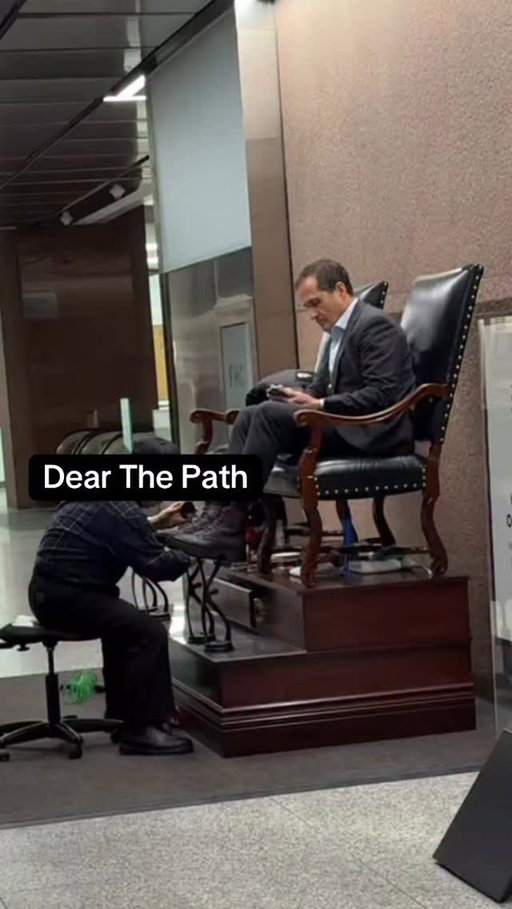 Dear The Path #toronto #torontolife #toronto_insta #downtownto #downtowntoronto #queenwest #kingwest #dundaswest