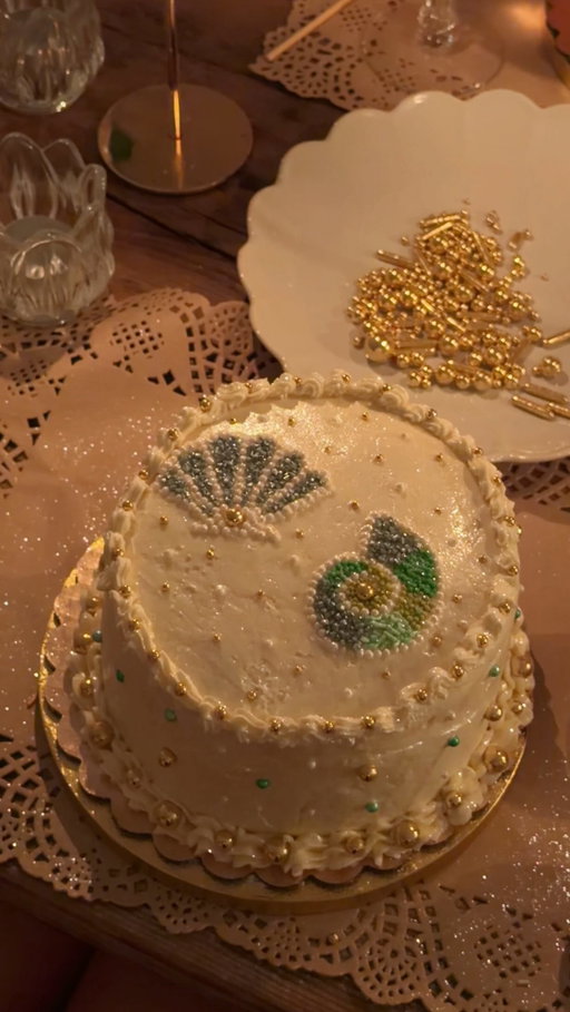 If you want to recreate this cake embroidery party, I’ve listed all of the supplies and props I used on my Amazon storefront.. from the sprinkles to the curtain backdrop 

Linked in my bio! 💕

#cake #cakedecorating #cakedesign #hosting #sprinkles