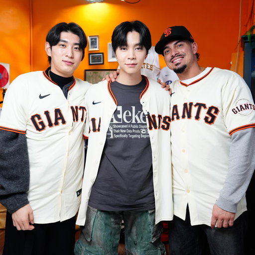 Behind the scenes with @johnnyjsuh and @mlb.korea

비하인드 씬 📸