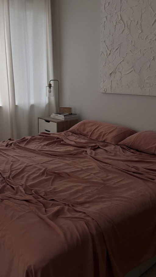 It’s ok to rest. After the holiday merriment and magic making, it’s ok to be still. Please share with someone who needs to hear this.⁣
⁣
Video features ettitude’s Signature Bamboo Sheet Set in Almond.⁣
⁣
Thanks to @itsmonicavargas for the video and photo.
