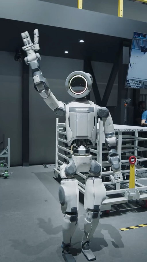At CES 2026, Hyundai Motor Group brings its human-centered AI Robotics vision to life on the show floor. Through real-world applications and immersive experiences, we demonstrate how our AI Robotics ecosystem is shaping the future. 
Our goal is to amplify human potential and support people by integrating robots into everyday life.

#HyundaiMotorGroup #CES2026 #physicalAI #BostonDynamics #AIRobotics