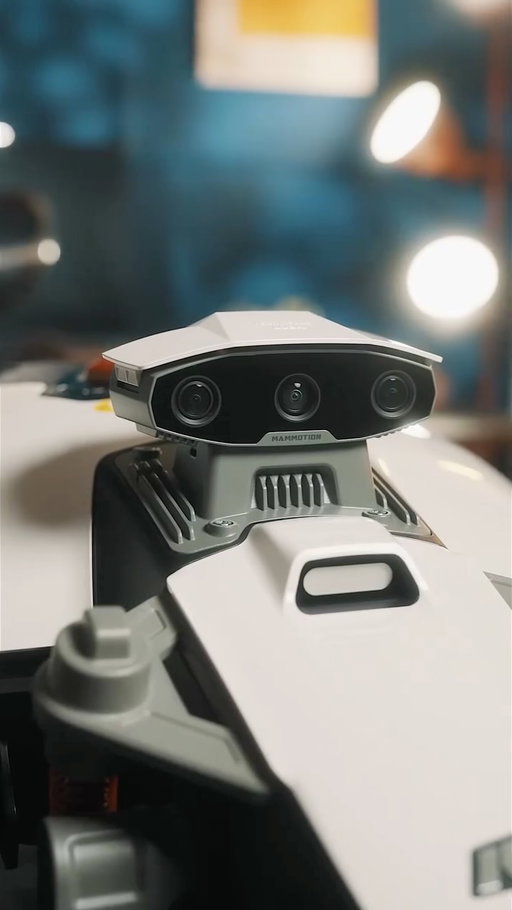 Buongiorno Amici!!

“Lusso & Precisione”
Addio rifinitore manuale! 👋🌿 Direttamente dal CES2026, ecco il nuovo Mammotion Luba mini 2.

La vera rivoluzione? Il nuovo sistema a doppia lama con disco di taglio laterale. Finalmente un robot che taglia davvero i bordi, arrivando a soli 2,5 cm da muri e recinzioni. In più, con la trazione integrale AWD, non lo ferma nessuna pendenza (fino all’80%!). 🏔️🤖

Il giardino perfetto senza muovere un dito esiste davvero.

🎁 PROMO LANCIO: Registrati ora sul sito per ricevere un COUPON da 50€! 🔗 LINK IN BIO per riservare il tuo sconto!

#Mammotion #LubaMini2 #ces2026 #robottagliaerba #awd 

@mammotiontech
