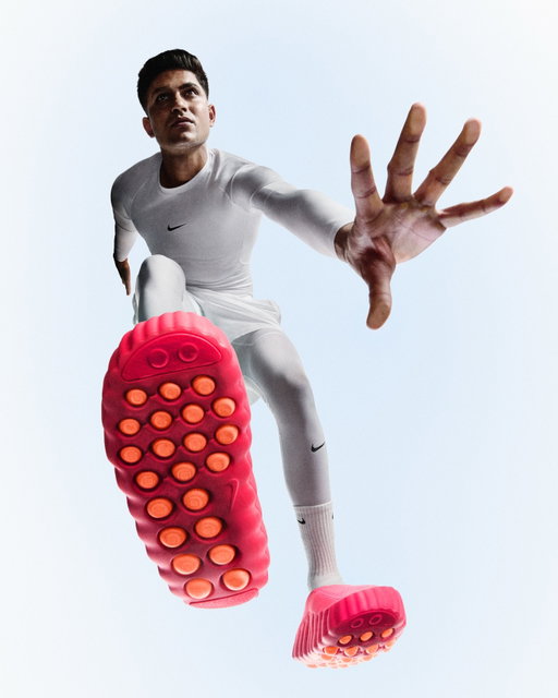 A MIND-ALTERING SHOE.

Nike Mind activates your senses to enhance your pregame routine. 

For cricket captain @shubmangill, that means staying grounded so his teammates can count on him. 

Available now. Link in bio.