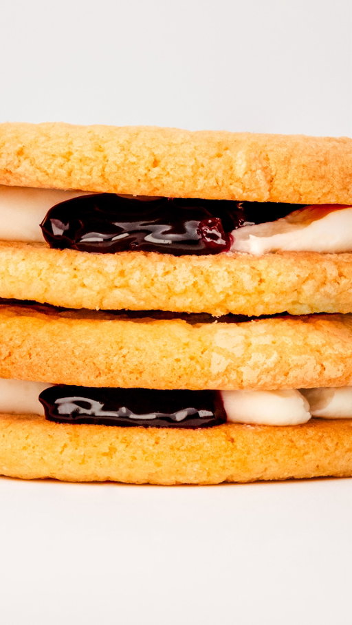 Meet the newest Chewie-wich you didn’t know you needed 💙
Two thin sugar cookies filled with smooth cream cheese and sweet-tart blueberry filling — our Blueberry Cheesecake Chewie-wich is the perfect balance of rich, creamy, and fruity in every bite. Launches tomorrow 1/9