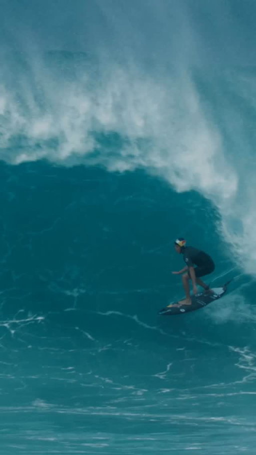 @lukas_skinner has had a hell of a year 😮‍💨

He kicked off 2025 with this OTW bomb, found success on the QS and dropped some epic freesurf clips. Now, Cornwall’s up and coming star has his sights set on a World Junior Title. 

Tune in Jan 11-18 LIVE on worldsurfleague.con to watch it all go down. | #WorldJuniorChampionships @magnoliacsph @purefoods 

🎥 @cameronstaunton