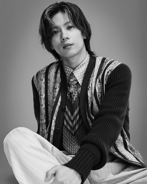 AMIRI is proud to announce Japanese musician Yuta Jinguji (@_yutajinguji) as its latest Global Brand Ambassador. 

Acclaimed as a member of the renowned boys group Number_i (@number_i.official), Jinguji has broken records and garnered international attention.

Inherently aligned with AMIRI’s brand identity – an enduring relationship with musicians and the expressive energy of performance, woven throughout Mike Amiri’s design ethos – this partnership marks a distinct evolution of the AMIRI spirit. Since opening its first flagship on Rodeo Drive in 2020, AMIRI has expanded globally, with stand-alone stores across Asia, including locations in Tokyo, Osaka, and Nagoya, Japan.

Yuta Jinguji is a rising idol and cultural force, shaping the modern intersection of music, fashion, and global influence. His appointment as Global Brand Ambassador reflects AMIRI’s forward-looking vision as a truly international luxury brand – with a future defined by creative collaboration, exchange of global perspectives, and the transformative power of personal style. @amiri @mikeamiri 

AMIRI (アミリ)は日本のミュージシャンである神宮寺勇太を新たなグローバル・ブランドアンバサダーとして起用することを発表します。

著名なボーイズグループ Number_i のメンバーとして高い評価を受ける神宮寺勇太は、数々の記録を打ち立て、国際的な注目を集めました。

ミュージシャンとの永続的な関係性や、パフォーマンスが持つ表現的エネルギーといったアミリのブランドアイデンティティ、そしてそれらを織り込んだマイク・アミリのデザイン哲学と本質的に共鳴するこのパートナーシップは、アミリスピリットの明確な進化を示すものです。2020年にロデオドライブに初のフラッグシップストアをオープンして以来、アミリはグローバルに拡大を続け、日本では東京・大阪・名古屋を含むアジア各地に路面店を展開しています。

 神宮寺勇太は音楽、ファッション、そしてグローバルな影響力が交差する現代において、その在り方を形作る、新進気鋭のミュージシャンでありカルチャーアイコンです。彼のグローバル・ブランドアンバサダー就任は、創造的なコラボレーションとグローバルな視点の交換、そしてパーソナルスタイルが持つ変革の力によって定義される未来を見据えた、真のインターナショナル・ラグジュアリーブランドとしてのアミリのビジョンを体現しています。