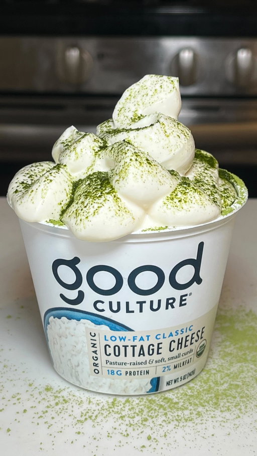 green flag behavior

Matcha Creme Cottage Cheese Cup 

Matcha Base:
• 1 Good Culture Single Serve Cottage Cheese Cup
• 3 tbsp vanilla protein powder 
• 1 tbsp maple syrup 
• 1/2 tsp matcha green tea powder 

Creme Topping:
• 1/2 cup thick greek yogurt 
• 1 tbsp collagen 
• 1/2 tbsp maple syrup 

Method: 

1. Add all matcha base ingredients to the base of an immersion blender cup & blend until smooth. Transfer mixture back to good culture cup and freeze for approx. 10 minutes while preparing the topping.
2. In a small bowl, add all creme topping ingredients. Mix until smooth. Transfer to a piping bag & pipe creme onto matcha base.
3. Sprinkle with matcha powder & enjoy!