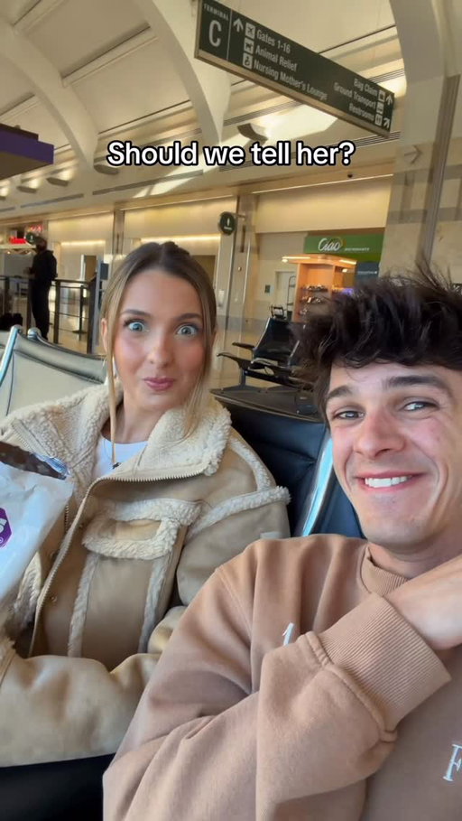 AGAIN!! This time at the airport😳😂 let us know!!