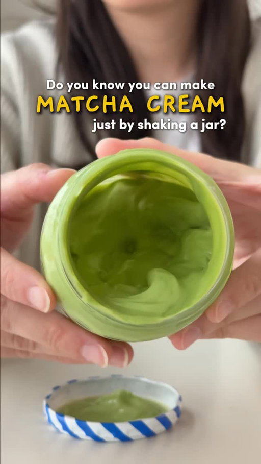 Making matcha cream with just one jar! 🍵✨

It’s effortless, satisfying, and almost magical.

Sharing with you the easiest matcha cream recipe:
- 1 tsp matcha
- 90g cold heavy cream
- 1 frozen jar (freeze at least 1 hour)

Seal everything in the jar and shake until smooth and thick.
The result? A silky, creamy matcha layer that’s perfect for topping your lattes, desserts, or even as a base for homemade matcha ice cream 🤤
