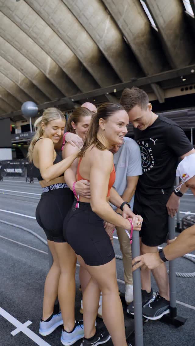 you just know he takes all the grocery bags in one load 💪

join the Red Bull Zero Excuses challenge on @strava today! Complete 21/28 days for a chance to compete in any @Hyroxworld event in the world! link in bio 💪

💪: @jakedearden_ 

#redbull #givesyouwiiings #energydrink #zeroexcuses #hyrox