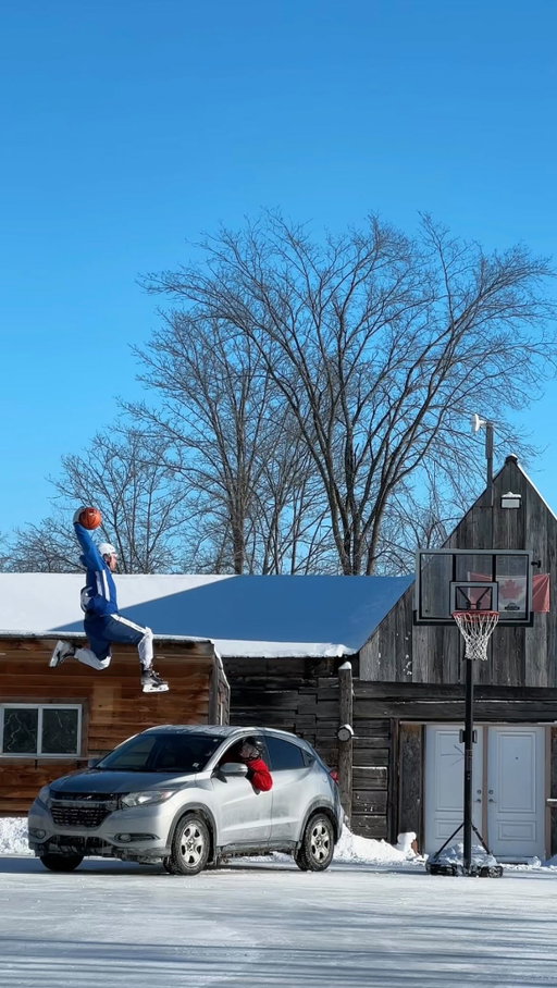 #CarGurusPartner Big decisions start with confidence. @cargurus ❄️🏀🚗
#CarGurus #IceDunk #IceSkating #robworling14