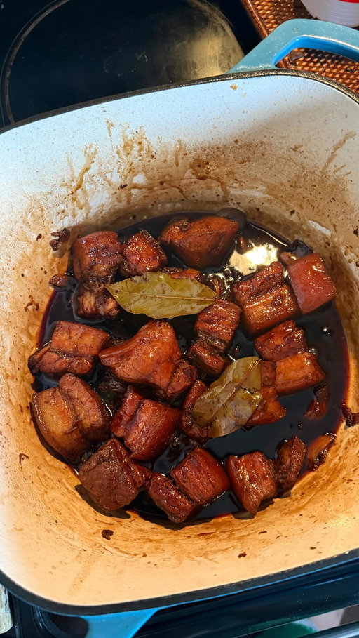 There are countless ways to make adobo, here’s how I make mine 🙂‍↕️
 The recipe is live on the blog: https://www.iankewks.com/pork-adobo-adobong-baboy/

Or just comment “Adobo” and I’ll DM you the full recipe (make sure to follow so you receive it!)