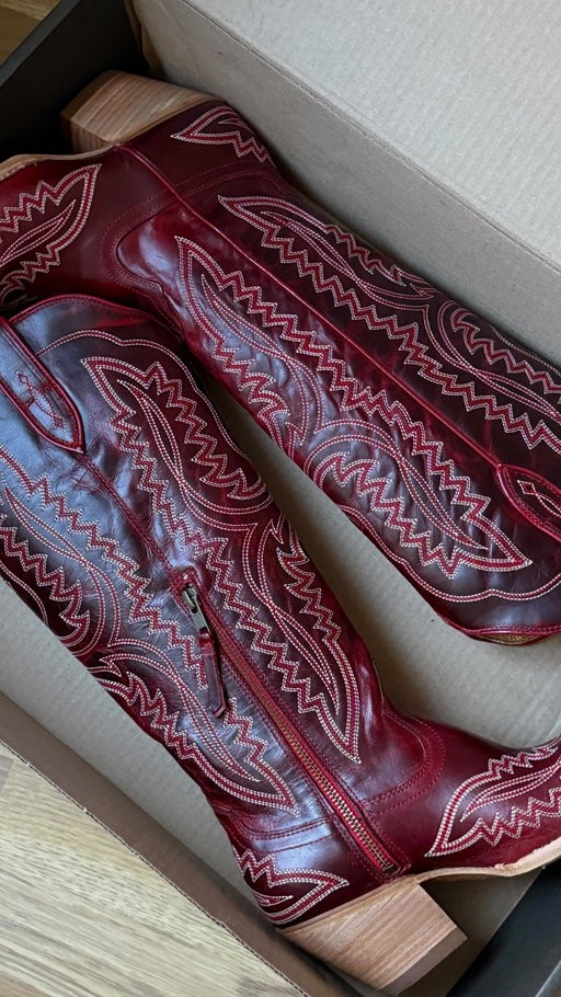 Styling my @ariatinternational cowboy boots ♥️ #ad #ariatinternational