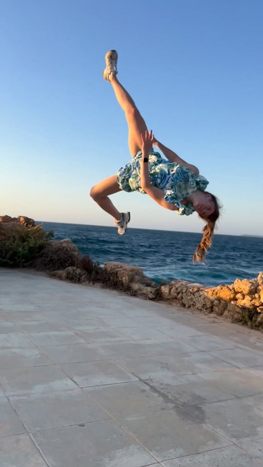 Waiting for summer!💘

 
 
 
 
#tricking #summer #2026 #спорт #сальто