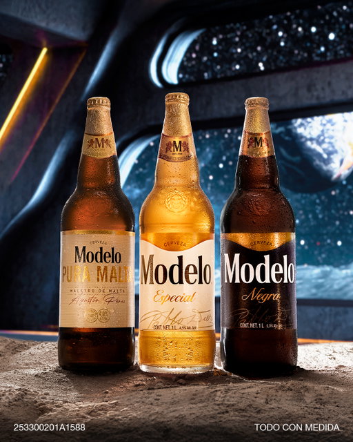 ¿Estás en la luna? 🌙  Disfruta el presente. Modelo lo hace especial.