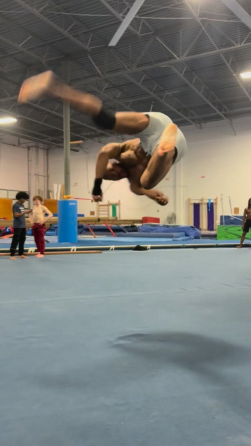 WANNA GO HARDER WITH THE COMBOS 💯•
•
•
•
•#tricking#dope#awesome#anime#likeforlike