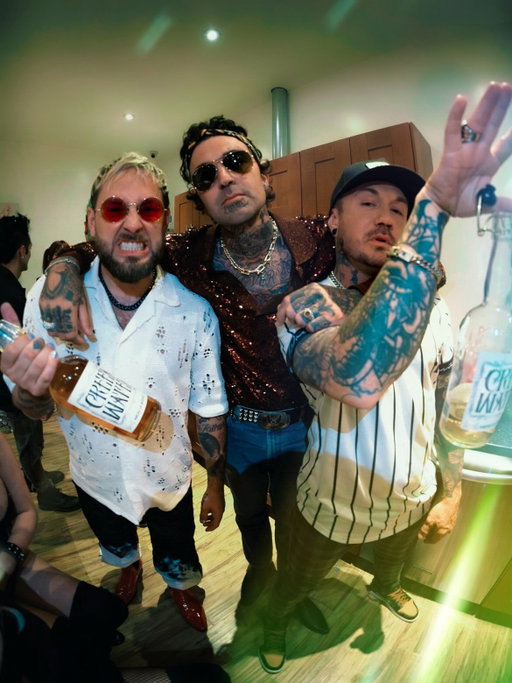 PAPER PLANES. MYSELF. YELAWOLF. EMERALD ROYCE AKA TYLER CARTER. NEXT FRIDAY 1/16.

PRESAVE AT THE LINK IN BIO 📄✈️🔗

This GARGANTUAN track and video has been in the works for YEARS. Its finally time 🙌🏻🙌🏻🙌🏻