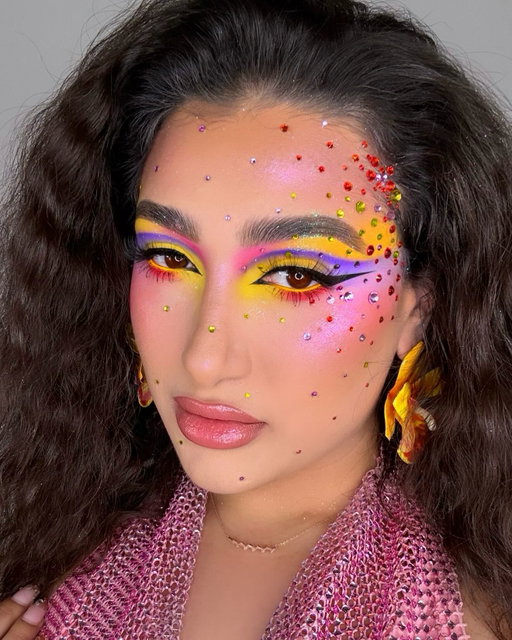🌺🐬🌈✨ MIDNIGHT SUN✨🌈🐬🌺

Dropping the photos from this look ✨ You know that I had to hop on the @zaralarsson effect trend. @sophiasinot you are a visionary genius and thank you for bringing creative makeup back to my fyp. 💖☀️🌅

PRODUCT DETAILS 👉

🌺 BASE 
@danessa_myricks Yummy Skin Glow Serum 
@milkmakeup Hydrogrip Gel Tint 
@hauslabs Concealer 
@rarebeauty Warm Wishes Effortless Bronzer Stick 
@beauty.creations.cosmetics Liquid Blush (OK Coral) 
@kimchichicbeauty Puff Puff Pass Loose Setting Powder *USE CODE “Lexilalamakeup15” FOR 💰 OFF*
@unearthlycosmetics Spring Magic Incandescent Blush Palette 
@bellabeautebar Oracle Chrome Highlighter Palette *USE CODE “Lexilalamakeup” FOR 💰

🐬 BROWS 
@nyxcosmetics The Brow Glue Crazy Lift 
@benefitcosmetics Precisely, My Brow Pencil 

✨ GLITTER
 @jelliwinkcosmetics Loose Pigments (Snow, Rouge, Solana, Imogen, Ultraviolet, Bahama) 

🌈 EYES 
@colourpopcosmetics Fade Into Hue, Matte About Hue Palette, & BFF Crème Liner (Punch)
@kimchichicbeauty Holy Sharts Palette *USE CODE “Lexilalamakeup” FOR 💰 OFF* 
@cosmic_brushes Serenity Palette 
@exocosmetics Just The Tip Liner 
@citycolorcosmetics Canvas Base (Carousel) 
@lorealparis Extensionist Mascara 
@jlashusa Kawaii Dollz Lashses (Sunshine) 

✨ LIPS 
@morphebrushes Signature Lip Pencil (Wifey)
@halfmagicbeauty Crystal Butter Lip Balm (Shell-ebrity)

#midnightsun #zaralarsson #sophiasinot #zaralarssonmakeup
