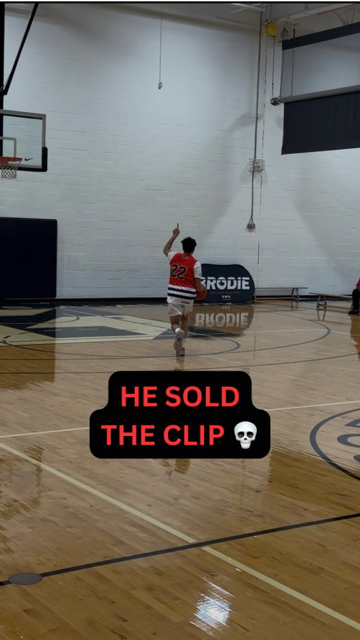 When you see your local Highlight Specialist recording and sell the clip 💀

Were they aura farming? 😂

#brodie #brodierecleague #brodieathletes #mensleague #basketball hoops hoopmixtape hoopdreams