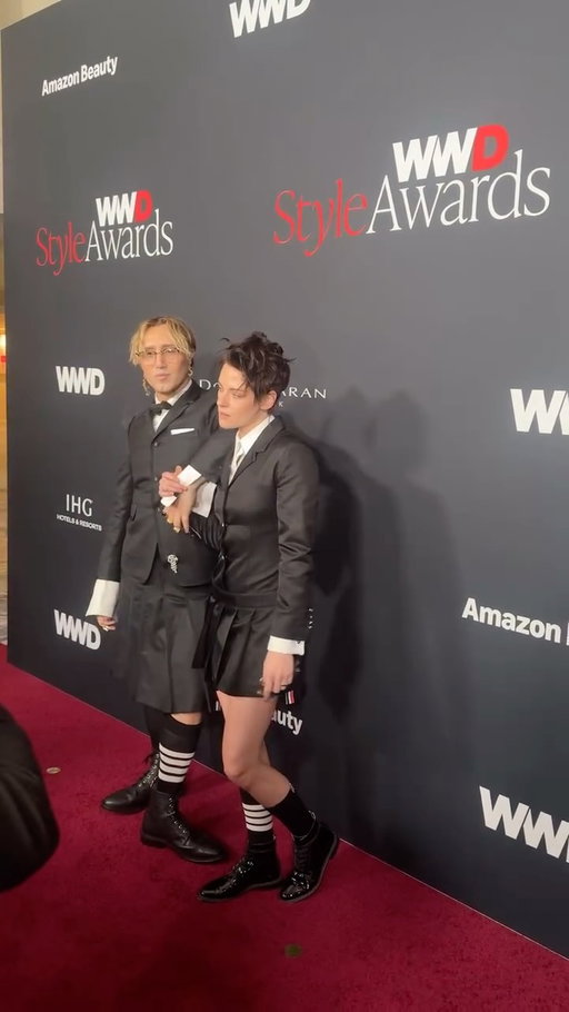 WWD Style Awards Red Carpet Hairstylist of the Year @hairbyadir poses in matching @thombrowne with Kristen Stewart.

Video: @nikarajohns