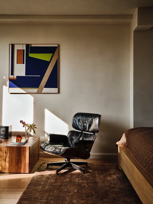 The goal is always to design spaces that don’t just function—but tell a story. Individually, each piece stands on its own; collectively, they create an experience. Through the curation of my client’s art collection and artful lighting, the space truly comes together.

Designed to work, lounge, and rest, this bedroom in a Greenwich Village duplex was thoughtfully layered to support multiple moments of daily life.

See more of our Greenwich Village project on @archdigest 

Photography @frankfrancesstudio 
Styling @eyypablo 
Renovation @lucasconstruction1